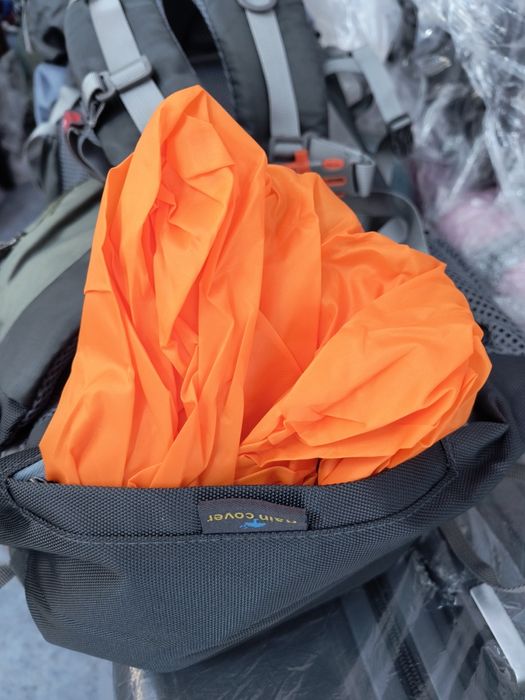 Туристическа раница 60 L / безплатна доставка/