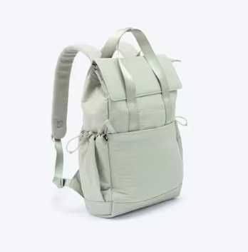 Промазана 10 л раница с джоб за компютър (налична в различни цветове)