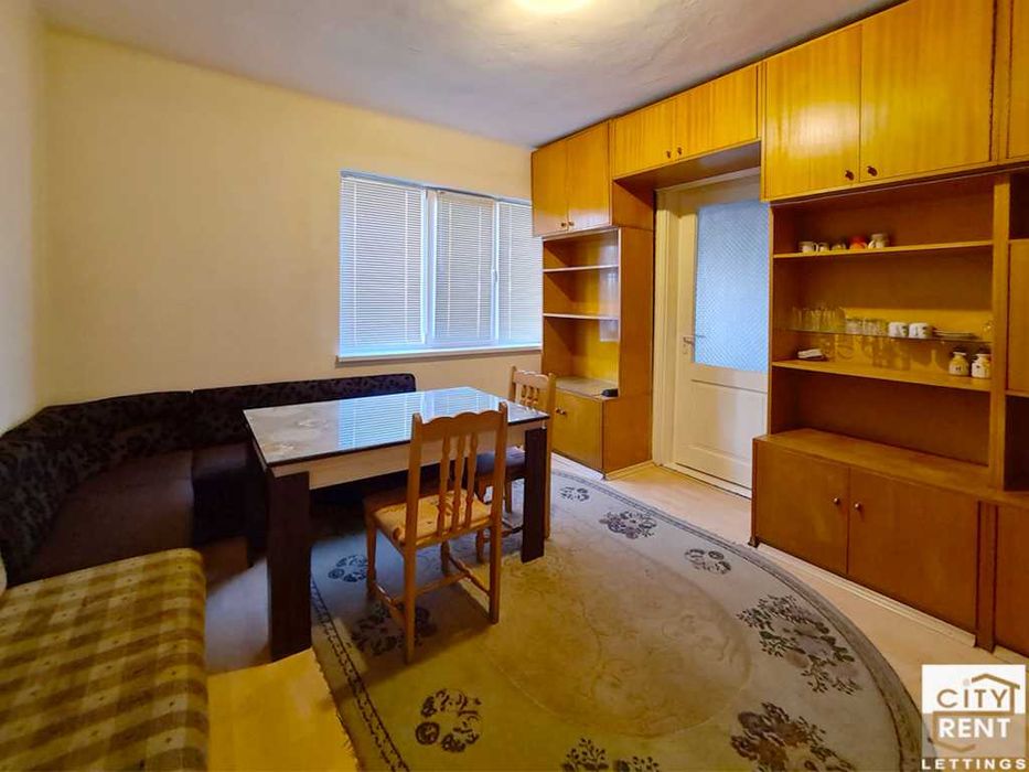 104380 Просторен апартамент с две спални в топ центъра на В. Търново