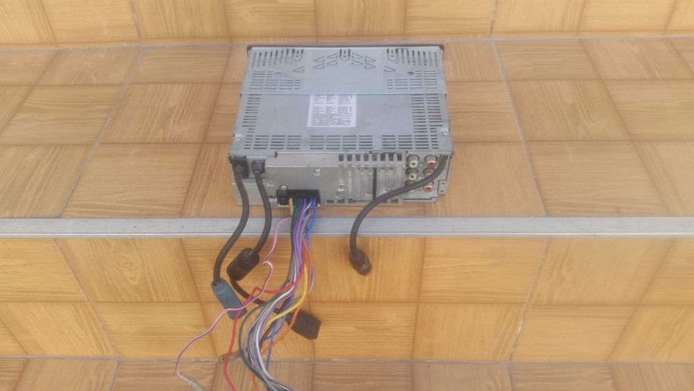 Alpine CDE -9882 RI, USB
