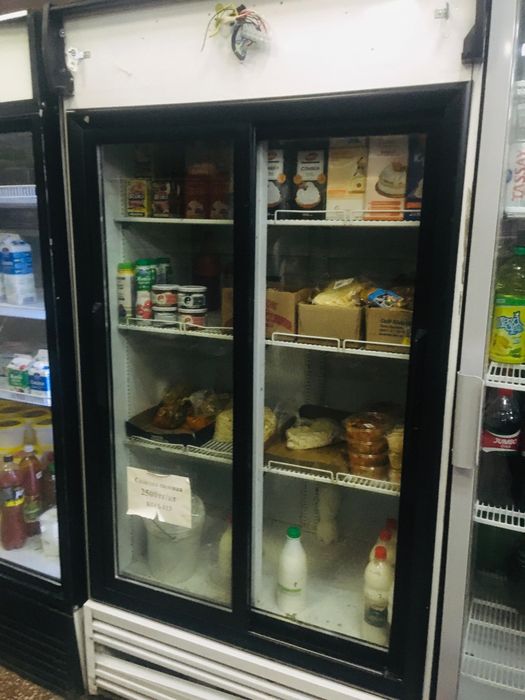 Холодильник витринный