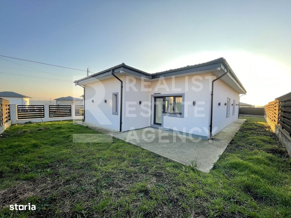 Vânzare, casă, 4 camere, 100 mp utili, teren 630 mp + garaj