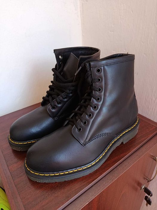 Vand bocanci piele marca 6716 doctor verona nr 43 noi fara eticheta