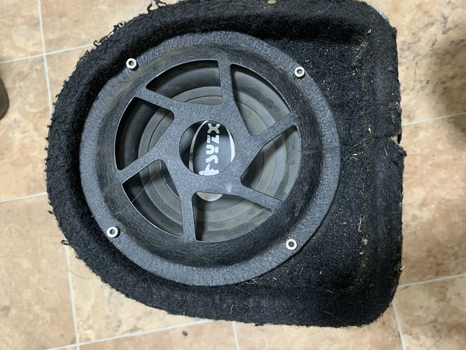 Продам саб полностью в рабочем состоянии