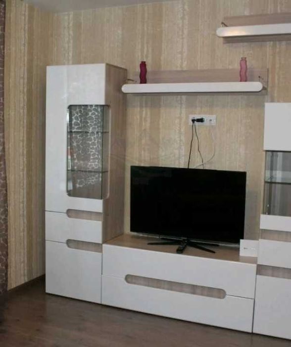 Дава се под наем Двустаен апартамент в Пловдив, Гагарин - 65 кв.м за 265.2 € - Снимка #1