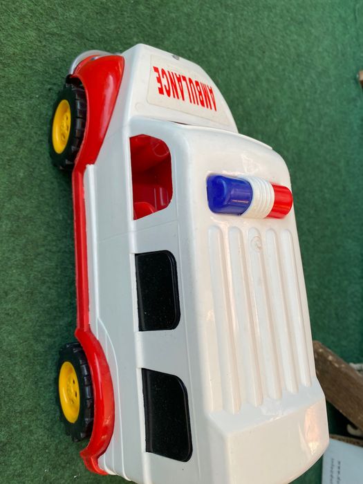 Самосвал Cat със звук и светлина + подарък линейка