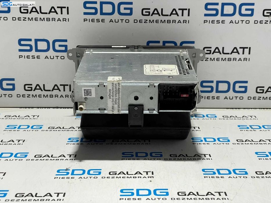 Unitate Radio CD Player U L V W MP3 Volkswagen Caddy 3 2003 - 2010 Cod 5K0035156 [L3102]