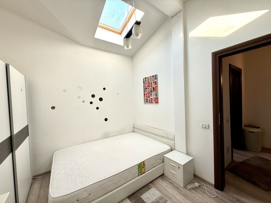 Apartament 3 camere, Pacii