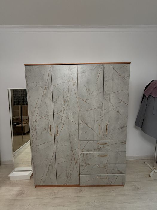 Шкаф 4 есіктік 4 тартпасы бар