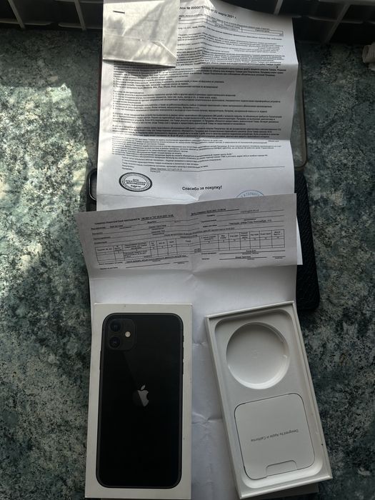 Продам  Iphone 11 память 64 гб