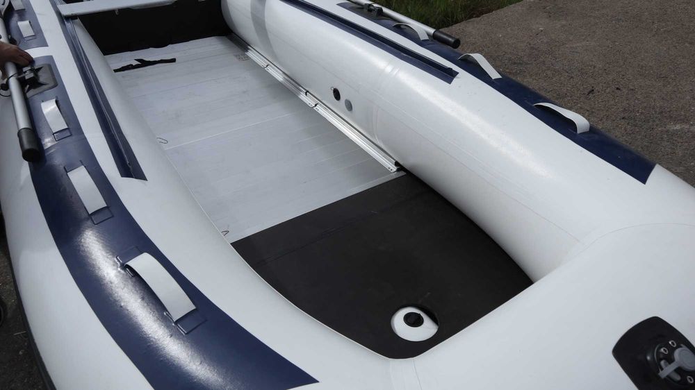 Barca gonflabila cu chila in V Seavibe Imperator 390 / Tub 50cm / 6ani garantie / Fabricat in Romania