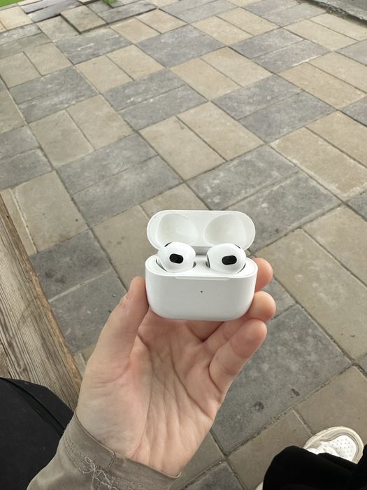 продам air pods 3