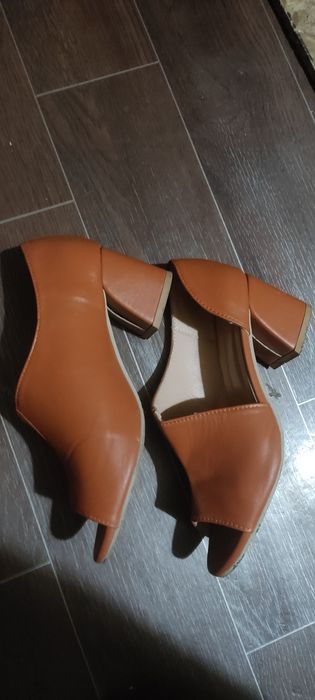 Продам туфли летние