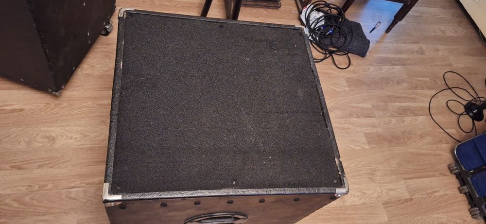 Basi pasivi RCF - Clone cu difuzoare pe 18 inch