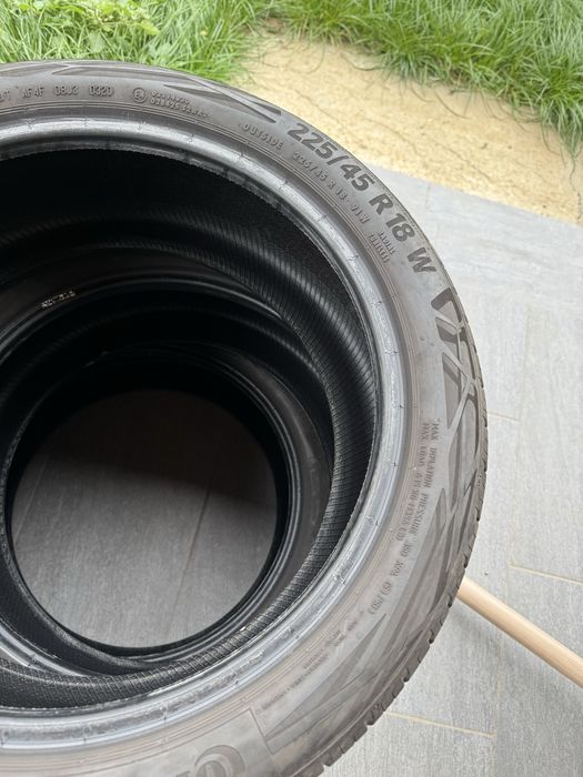 Vand 3 cauciucuri Continental de vara mercedes CLA 2022