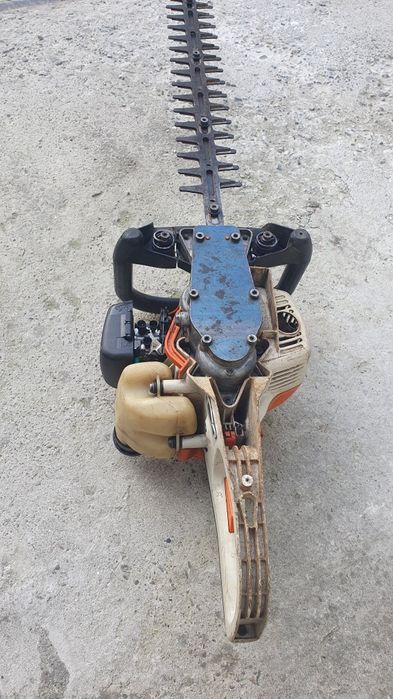 Stihl  hs 45  foarfeca a tuns gard viu
