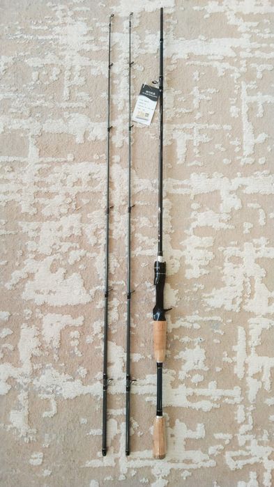 Продам кастинговый спининг для рыбалки