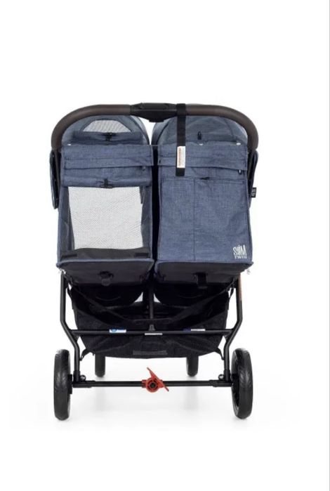 Коляска для близнецов двойни погодок