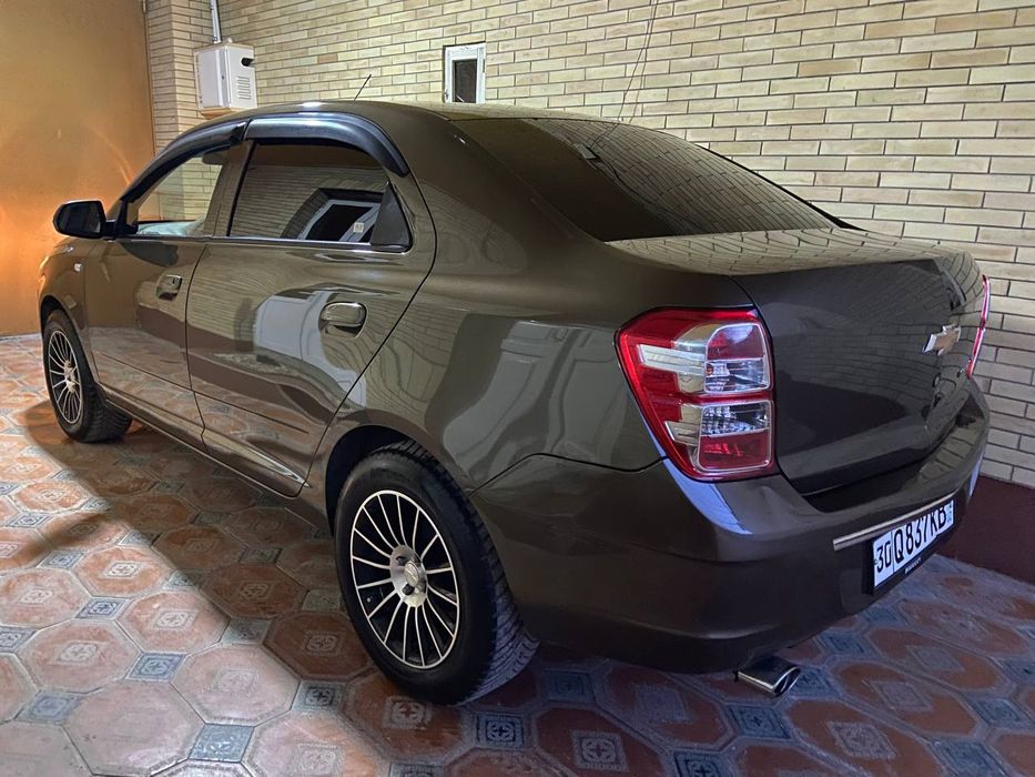 Продам шевралет кобальт 2023 год