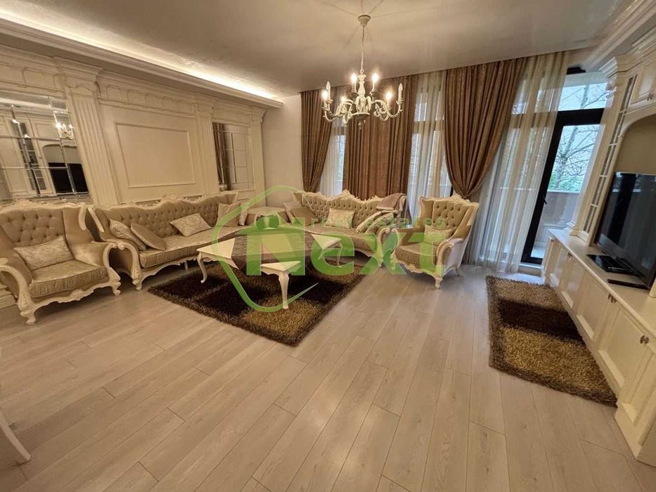 Продава се Четиристаен апартамент в София, Лозенец - 145 кв.м за 6 €/кв.м - Снимка #1