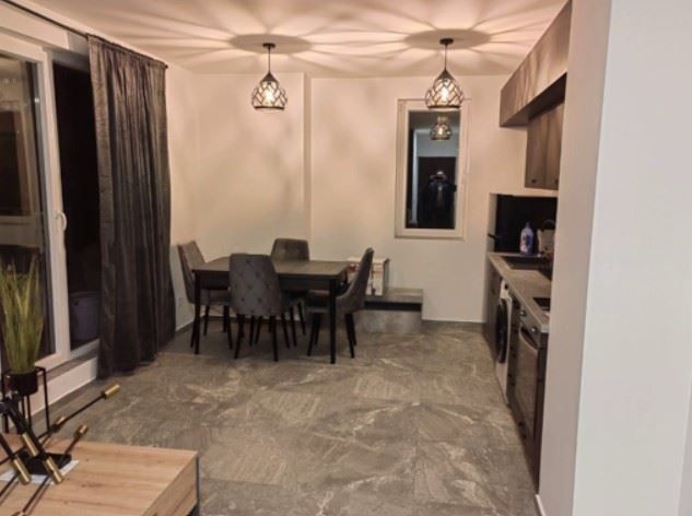 Дава се под наем Двустаен апартамент в София, Надежда 4 - 68 кв.м за 597.21 € - Снимка #1