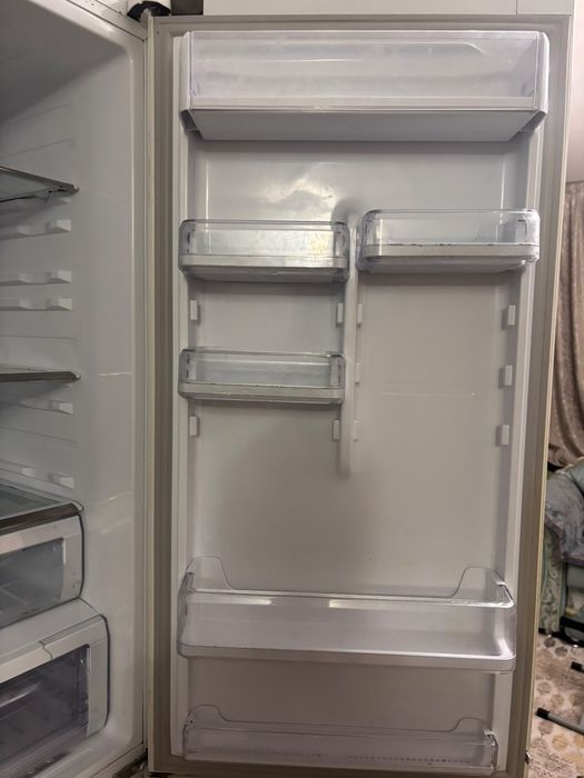 Продам холодильник