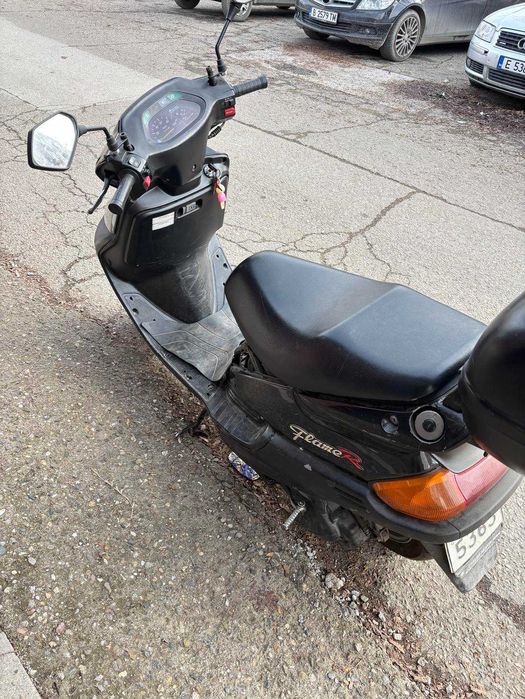 Продавам Yamaha Flamer
