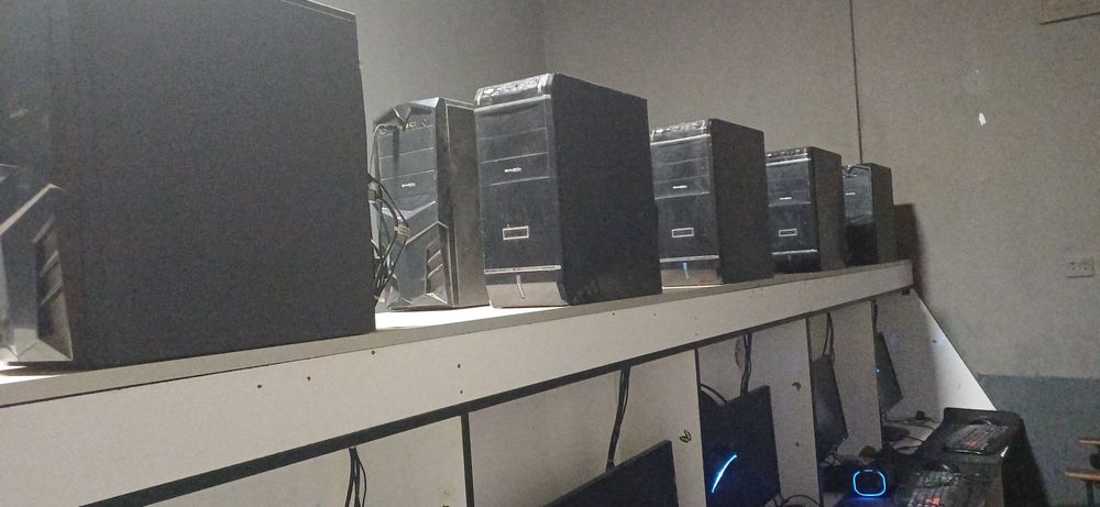 Kompyuterxona Sotiladi 30-dona komplekt, tayyor biznes.