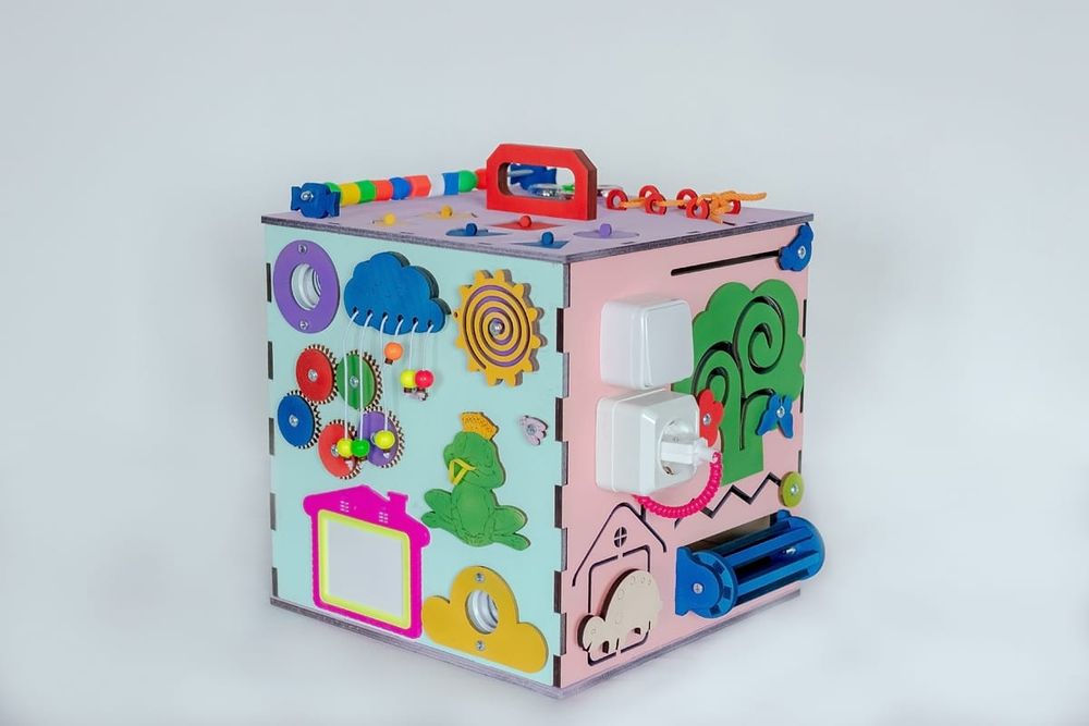 Продам детский бизиборд