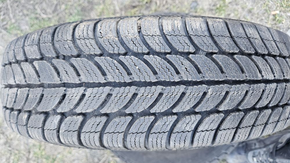 2бр гуми 165 70 14 дот 22 дебика debica