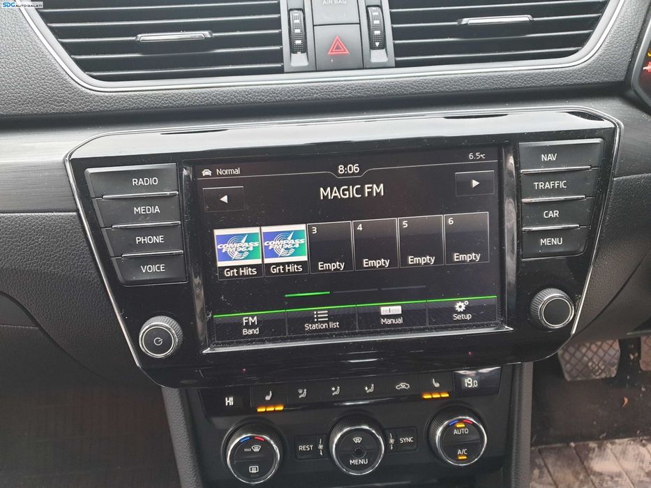 Display Afisaj Ecran CD Player Navigatie Skoda Superb 3 2015 - 2023 [K9451]