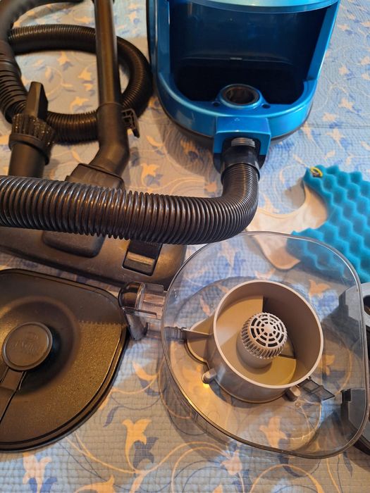 Пылесос Самсунг 1800w.