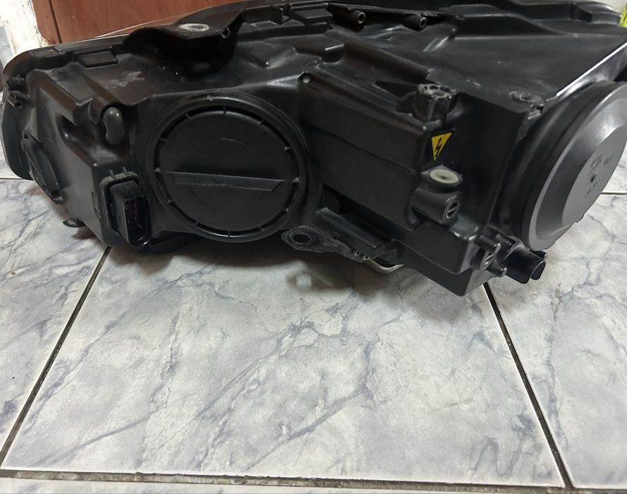 Far VW Golf VI xenon