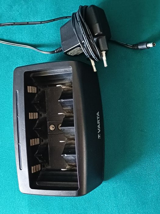 Incarcator Universal  VARTA 57648