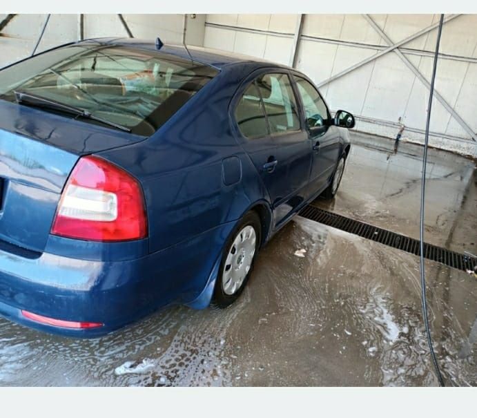 SKODA Octavia 2011 — imagine 1