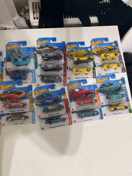 Mașinuțe hot wheels
