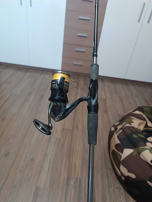 Въдица Shimano Yasei Zander Jig   и макара Shimano Miravel 4000