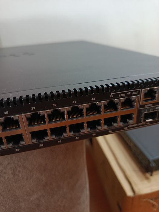 Switch Dell PowerConnect 7048 48-Port 1GBASE-T Network Switch