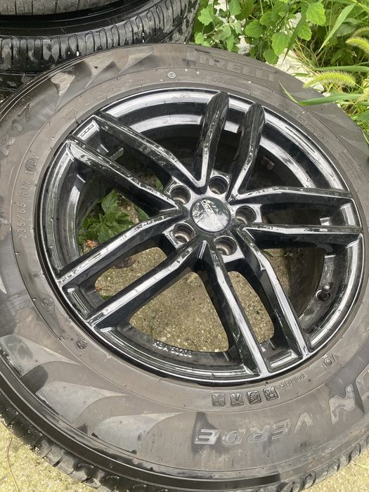 Vand roti jante Dezent anvelope Pirelli 235/65/17 Volvo