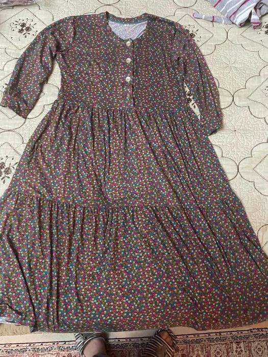 Дәретханада жыныстық қатынасқа түскен әйелді жасырын камера түсіріп алды