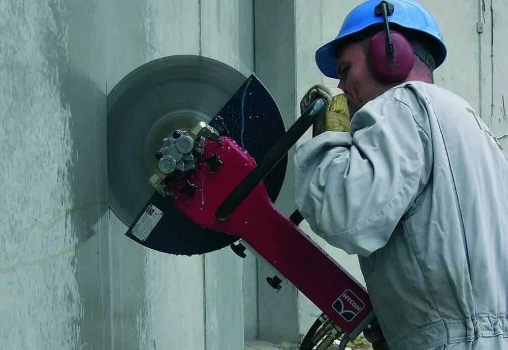 Beton teshish kesish buzish xizmatlari