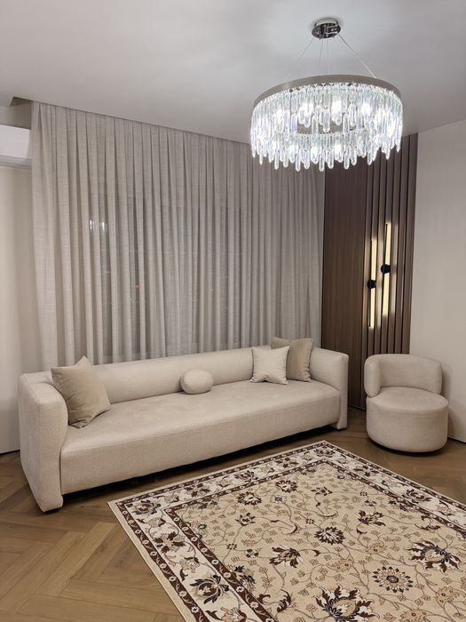 продам диван в комплекте с вращающимся креслом