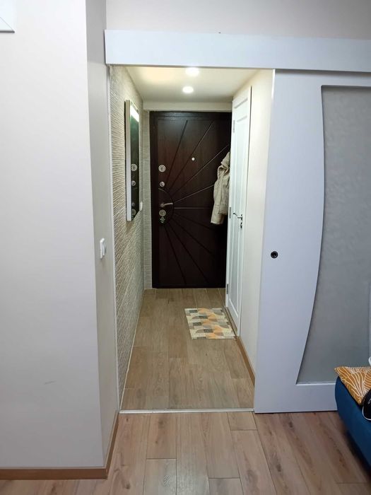 Дава се под наем Тристаен апартамент в София, Изток - 75 кв.м за 700 € - Снимка #5