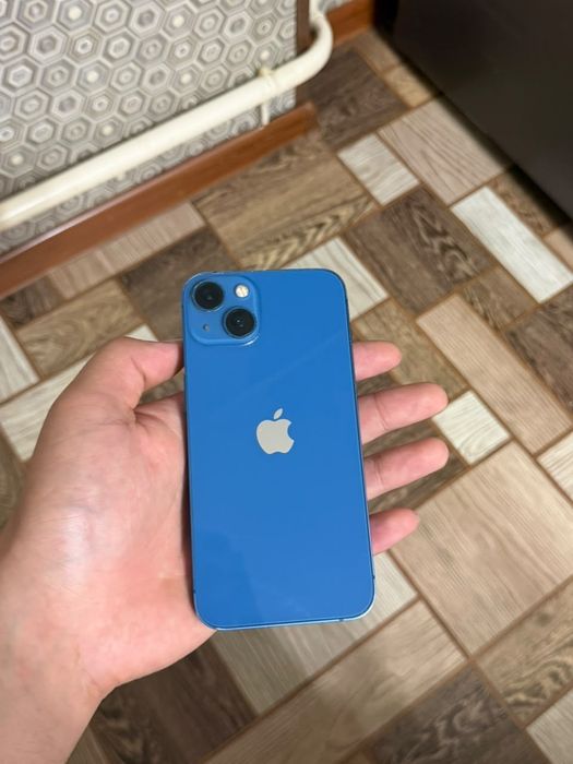 Продаю iPhone 13