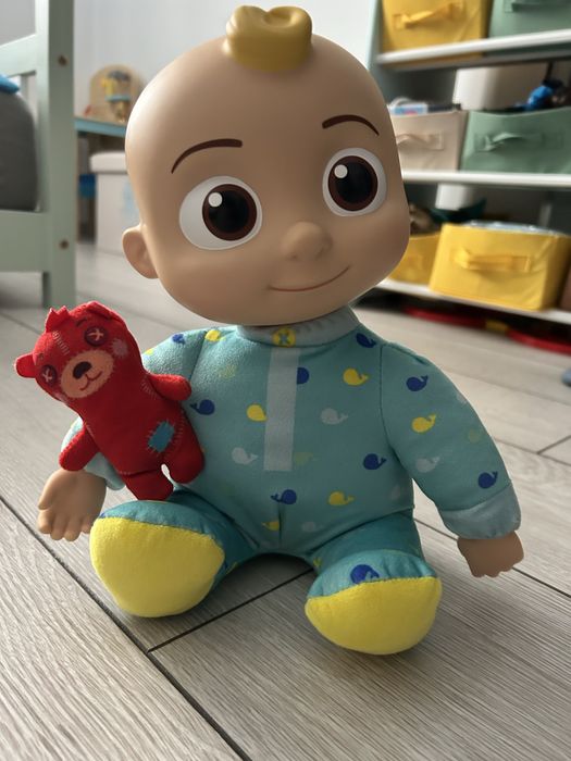 Papusa cu sunete cocomelon