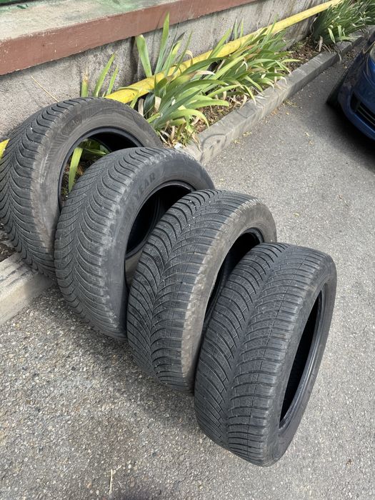 Pneuri / Anvelope Goodyear  Vector 4 Seasons M+S 235/55 R18 104V