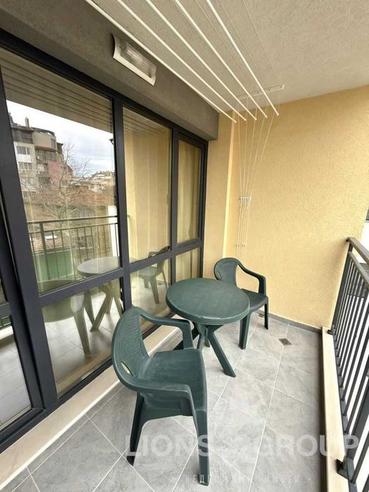 Лайънс груп Ви предлага под наем двустаен апартамент в района на ХЕИ