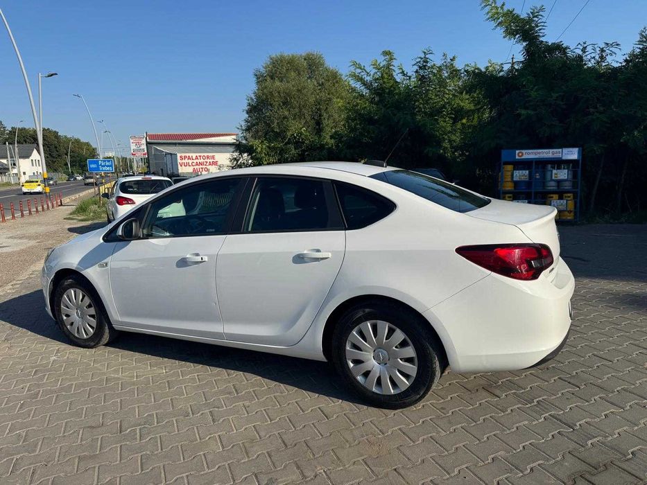 Opel Astra Opel Astra J – 2015 | 1.6 CDTi | 110 CP | Euro 6