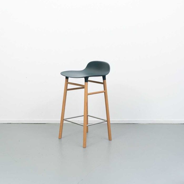 Табуретка „Normann Copenhagen“, дизайнер: Саймън Легалд
