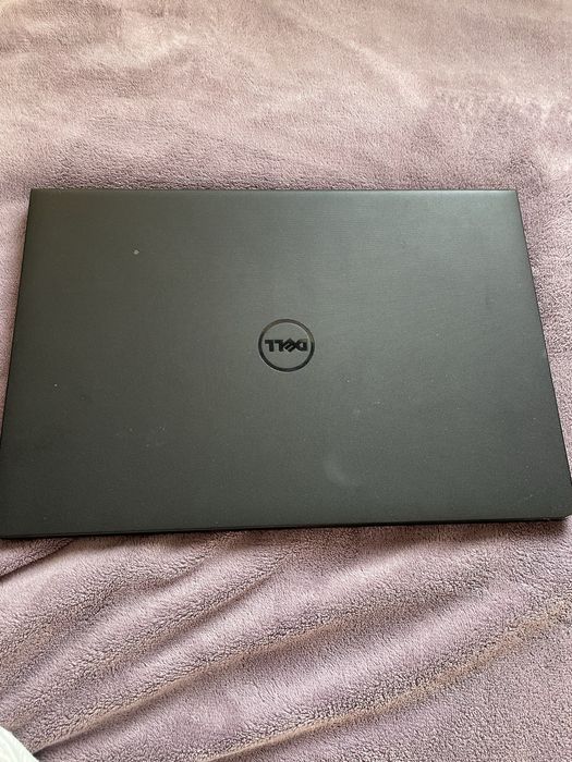 Ноутбук Dell в хорошем состоянии